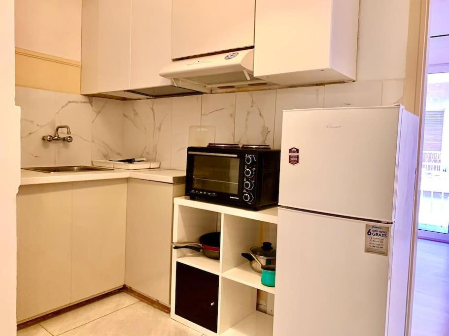 2 Bedroom Apartment 300 Meters Metro Aghios Loanis Афины Экстерьер фото